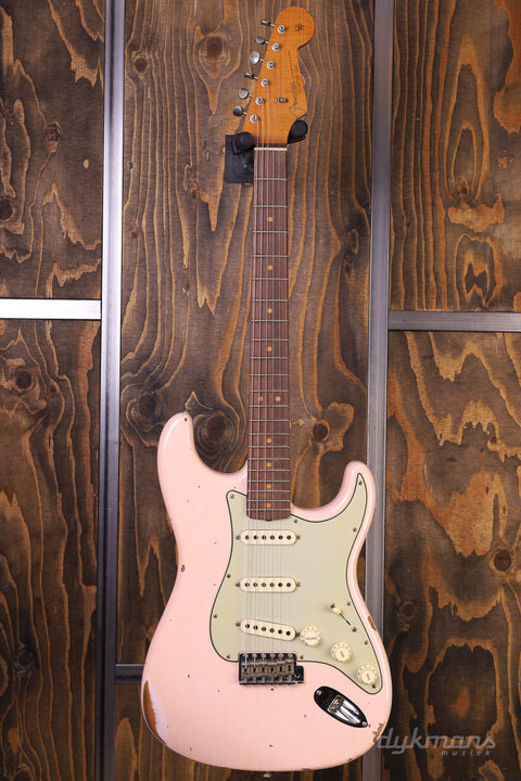 Fender Custom Shop Limited Edition '63 Stratocaster Relic Super Faded Aged Shell Pink b-stock