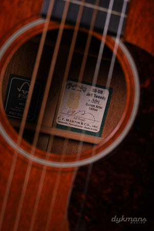 Martin 00-DB Jeff Tweedy #384 PRE-OWNED!