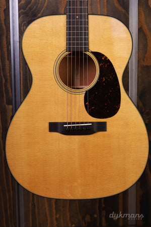 Martin 000-18
