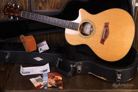 Taylor 412ce LTD 2013 PRE-OWNED!