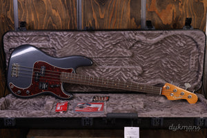 Fender Limited Edition Vintera II Road Worn '60s Precision Bass Charcoal Frost Metallic