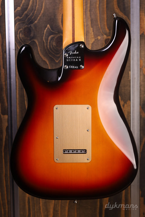 Fender American Ultra II Stratocaster HSS Ultraburst