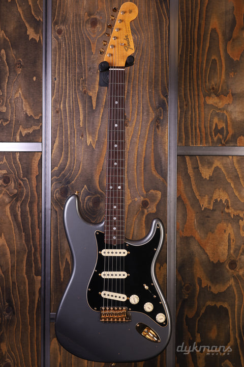 Fender Custom Shop Limited Edition 1965 Dual-Mag Stratocaster Journeyman Relic Charcoal Frost Metallic