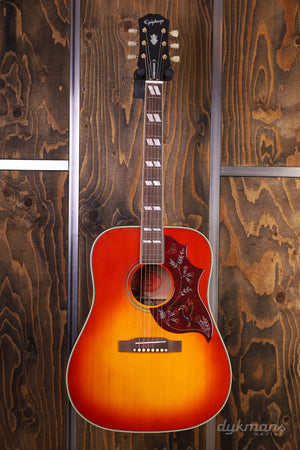 Epiphone Hummingbird Aged Cherry Sunburst