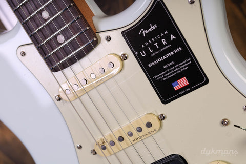 Fender Limited Edition American Ultra Stratocaster HSS Sonic Blue