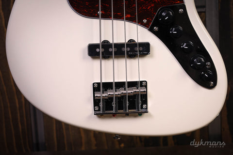 Sire Marcus Miller V7+ A4/TS 2nd Gen Antique White