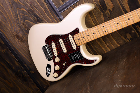 Fender Player Plus Stratocaster Olympic Pearl