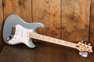 PRS Silver Sky Maple Polar Blue